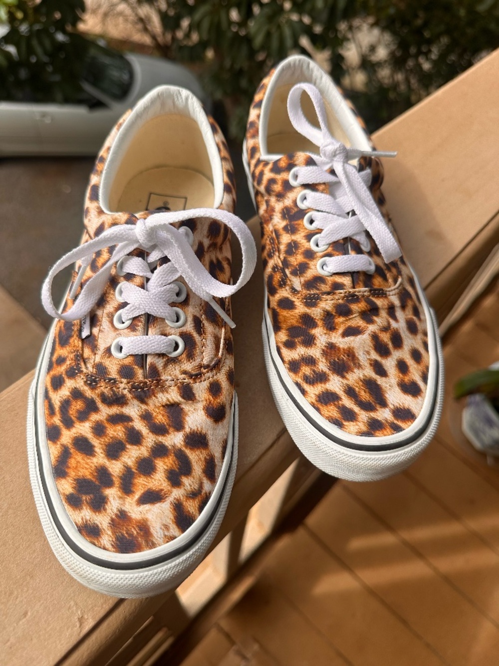 Vans Leopard Print Lace-Up Sneakers – Women’s 9 / Men’s 7.5